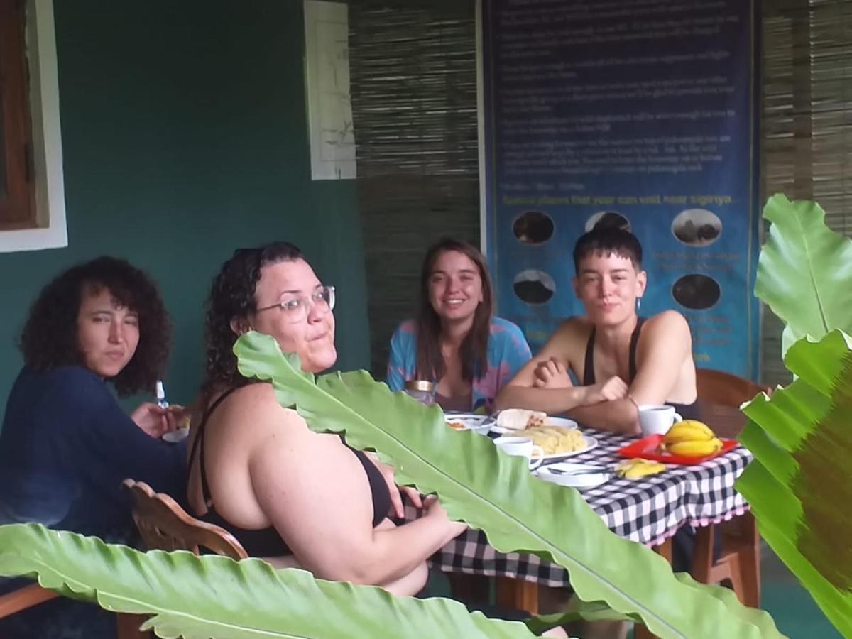Bandula Home Stay Сігірія Екстер'єр фото