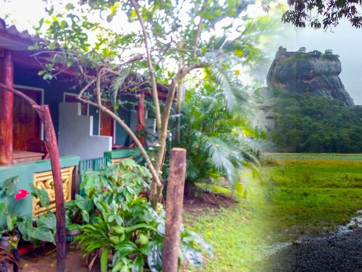 Bandula Home Stay Сігірія Екстер'єр фото